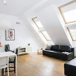 Mooeve Friedrichs Mid
