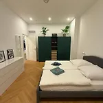 Rockchair - Nb20 Cozy Apartment In Friedrichshain Ostkreuz