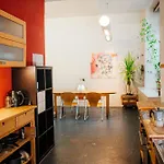 200 Qm Loft Am Fluss Fuer Freunde Und Familien !
