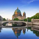 Homely Berlin - Super Modern, City Center, Rosenthalerplatz