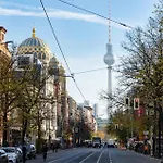 Homely Berlin - Super Modern, City Center, Rosenthalerplatz