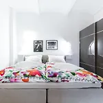 P42 Room22 Apartment Kollwitzkiez