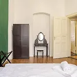 Green Apartment 3-Room Treptower Park