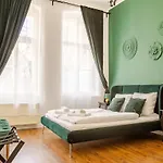 Green Apartment 3-Room Treptower Park