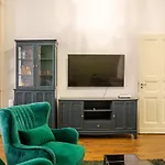 Green Apartment 3-Room Treptower Park