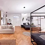 Apartment Near Ku\'Damm