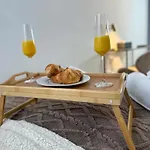 Holidayhome Apartments L Spacious Luxury Apartment In Prenzlauer Berg