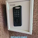 4 Sterne Souterrain Apartment Alt-Mariendorf