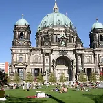 Wonderful And Cosy Apartment In The Heart Of Berlin, 1 Bedroom, 1 Living Room With Comfortable Bed Couch