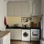 Urban Chic Apartment In Trendy Prenzlauer Berg