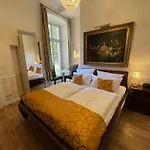 The Gate Garden Hotel