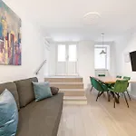 The Lachmann Vh, 2Br One Living Room Up To 7 People