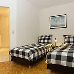 Apartment Uhlandstr. 195