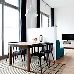 Swine By Rockchair Apartments L Superhost Status L Cozy Family & Business Flair In City Center \