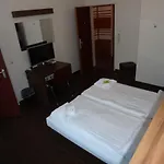 Hotel 103