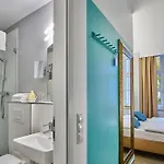 Hotel 38