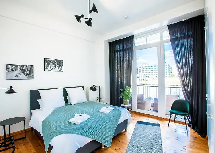 Family-Friendly Waterfront Loft, 3 Bedrooms, 130 M2