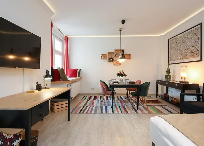 4 Personen Altbau nahe Kurfürstendamm