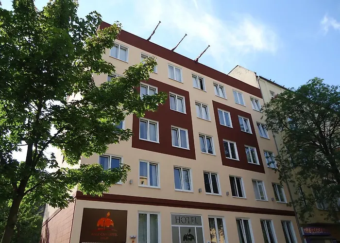Apple City Hotel