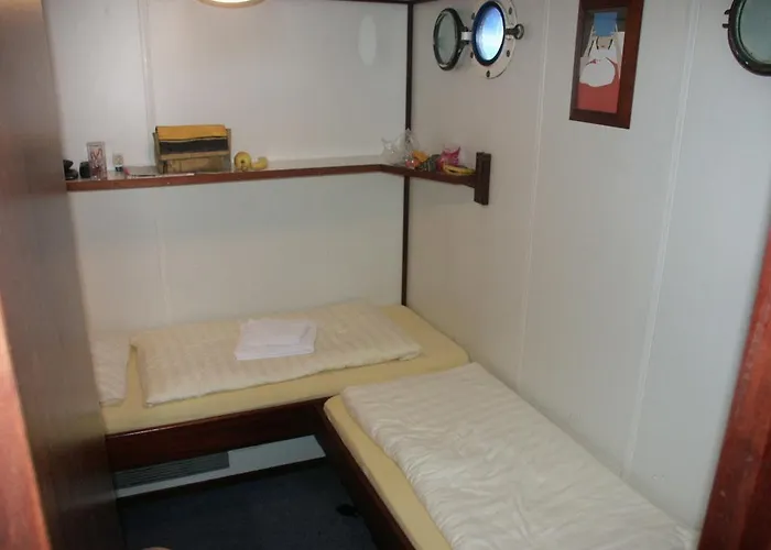 Gretha Van Holland Hotelschiff Berlin Mitte