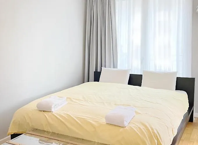 Prime Comfort Apartment With Balcony & Free Parking