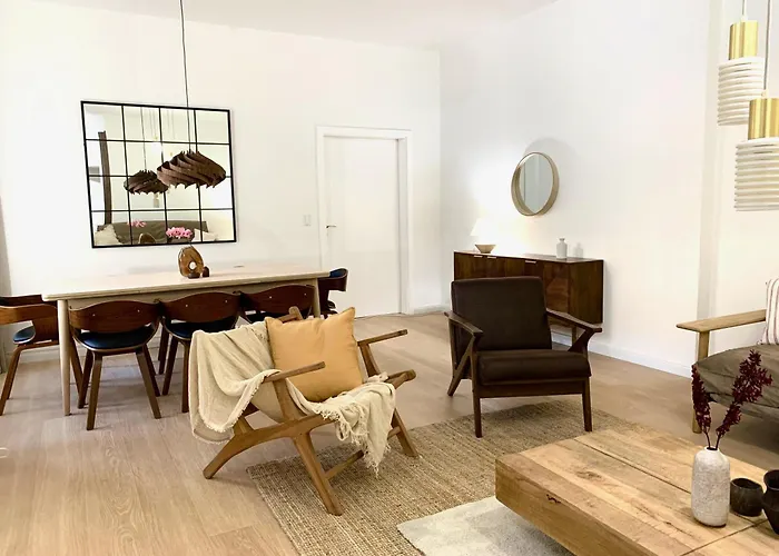 Cosy, Spacious, And Central