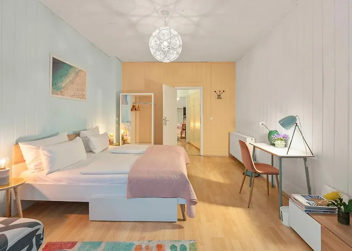 Holiday 33 Apartment H S-Bahn Schoenhauser Allee