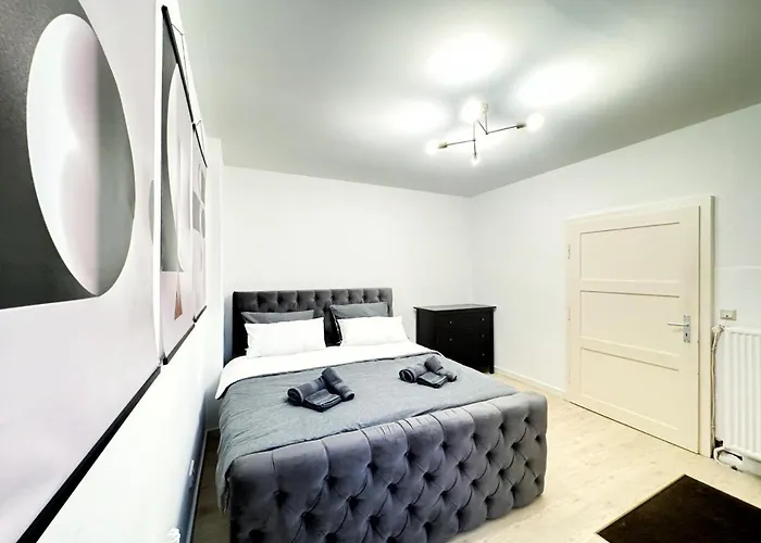 Holidayhome Apartments I Spacious 130Qm Apartment Near Berlins Top Sights