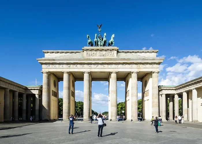 Homely Berlin - Super Modern, City Center, Rosenthalerplatz