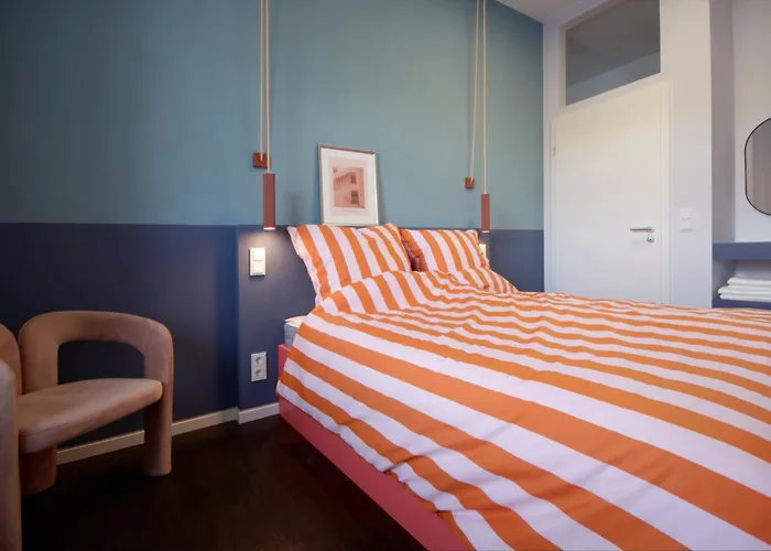 Poets Place Design Apartment In Kreuzberg - Space For 8 Persons
