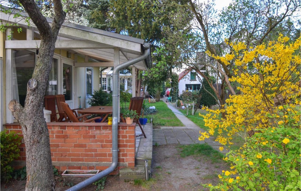 2 Bedroom Lovely In Holiday home