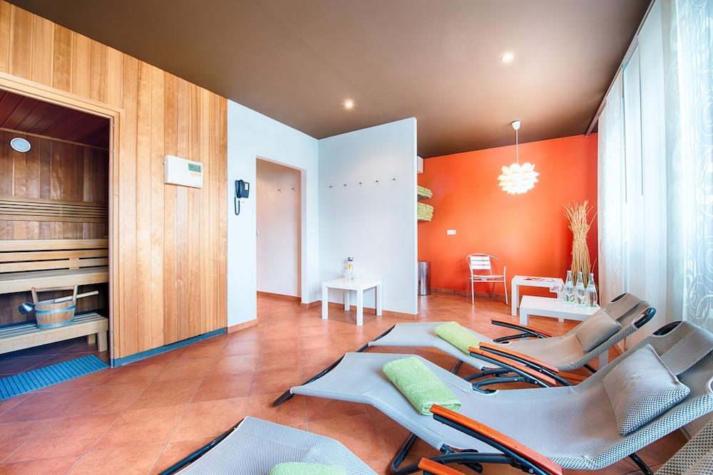 Carolinenhof 3* Berlin