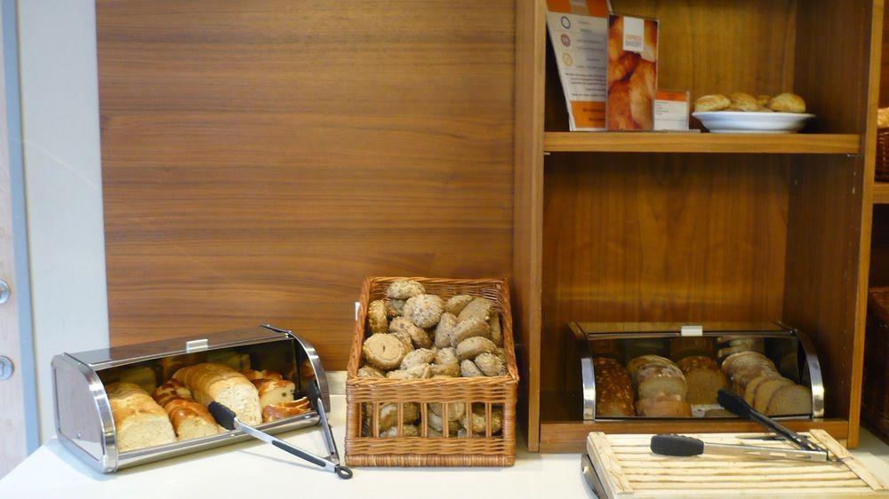 Hotel Express Centre West 3*