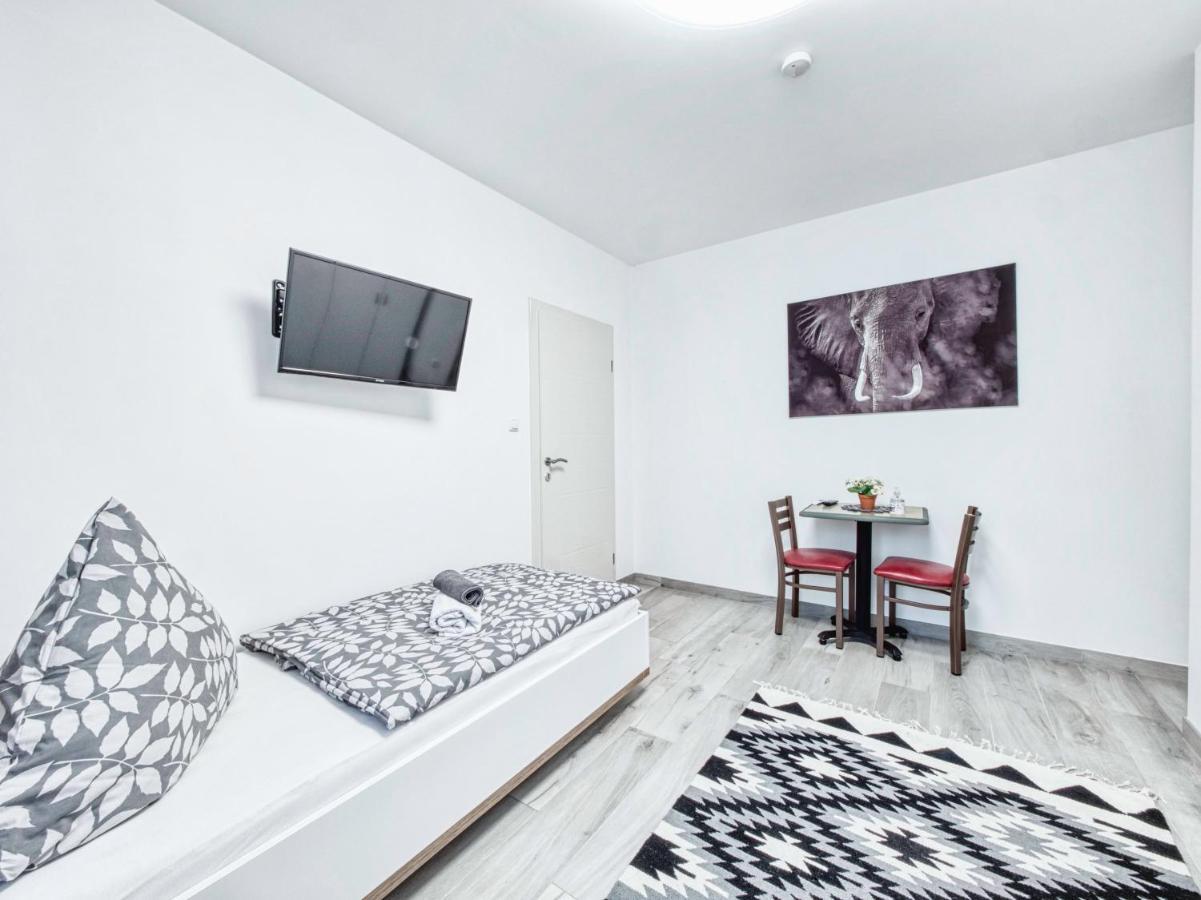 Amanda Guest house