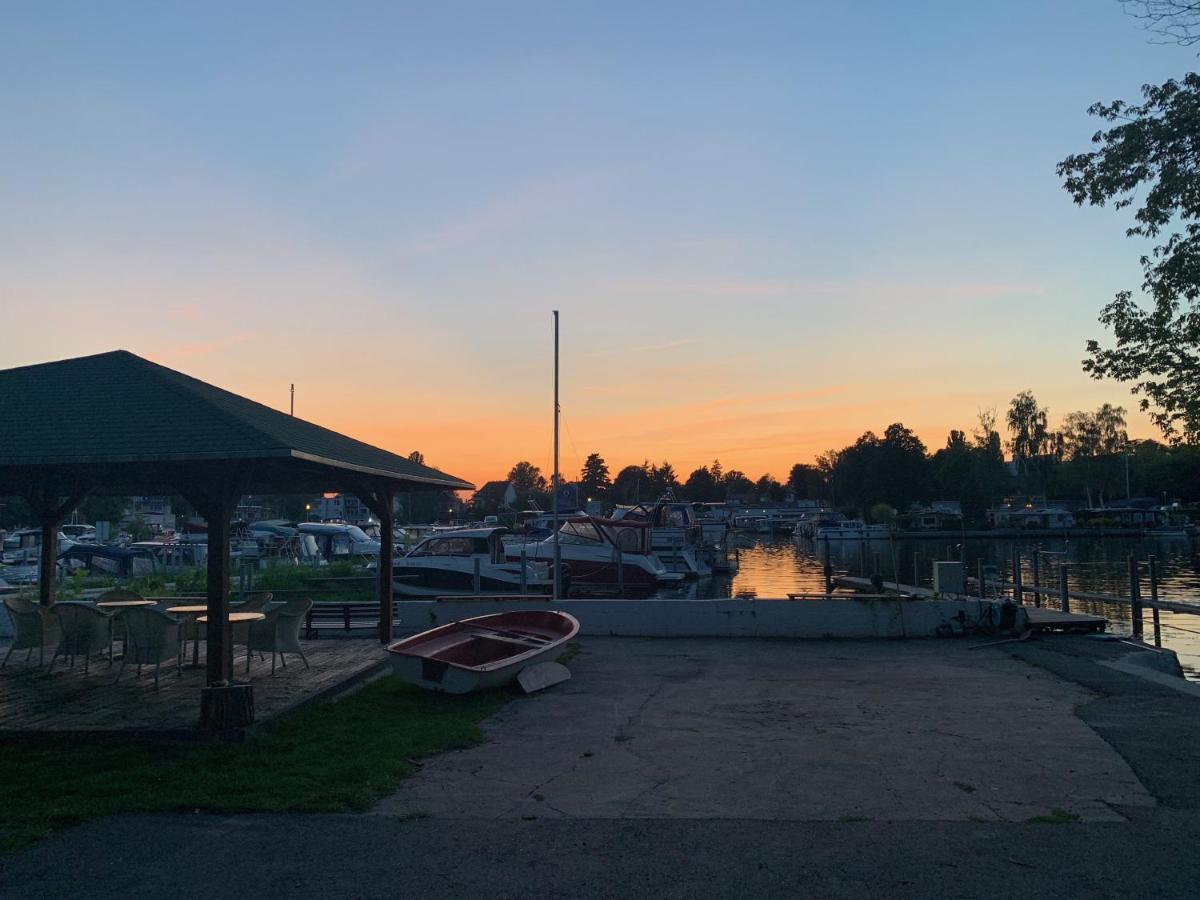 Lodge Tiny House Oder Auf Der Sunset Marina *