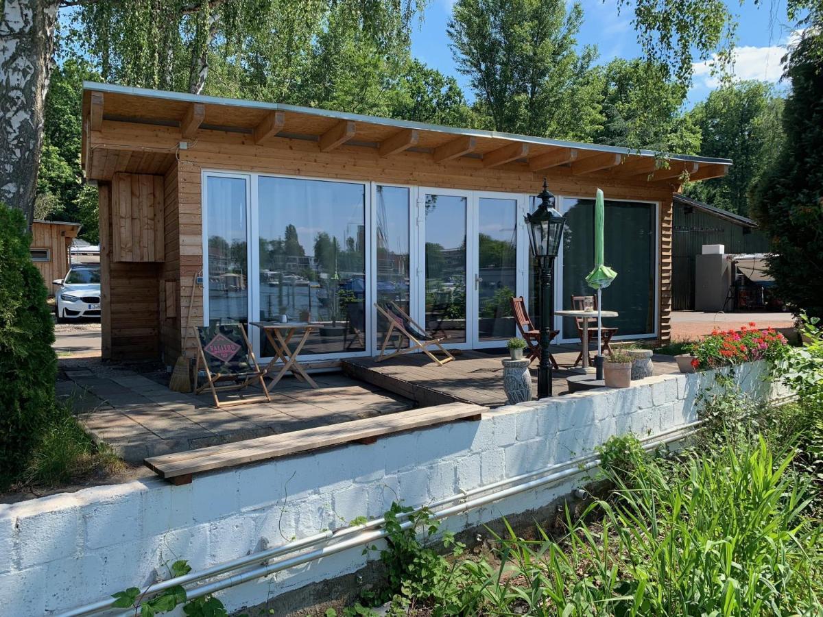 Tiny House Oder Auf Der Sunset Marina Berlin