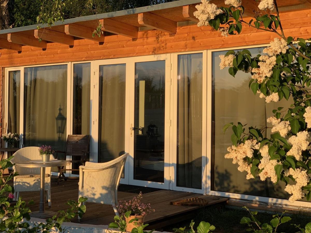 Tiny House Oder Auf Der Sunset Marina Berlin