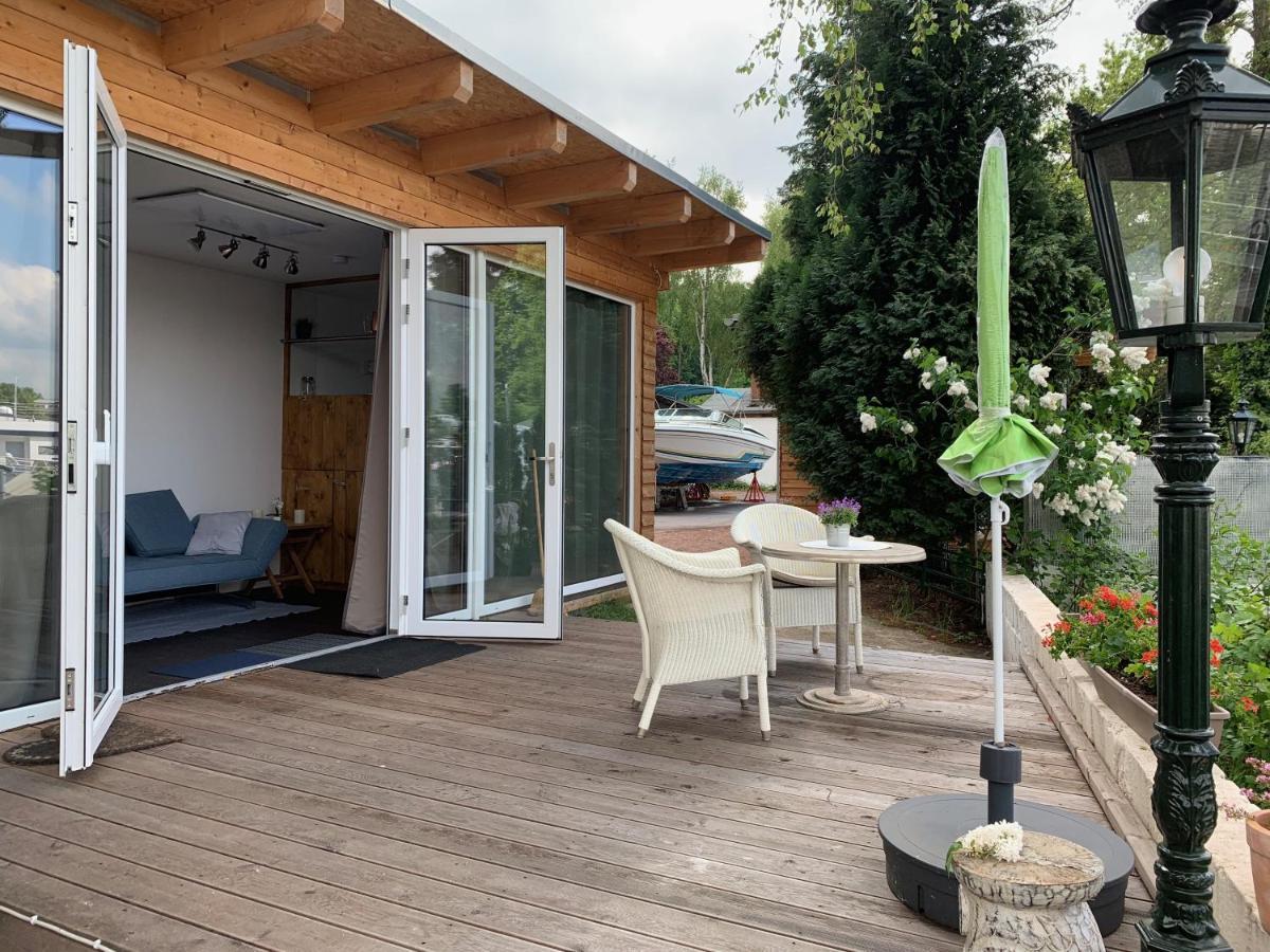 Tiny House Oder Auf Der Sunset Marina Berlin