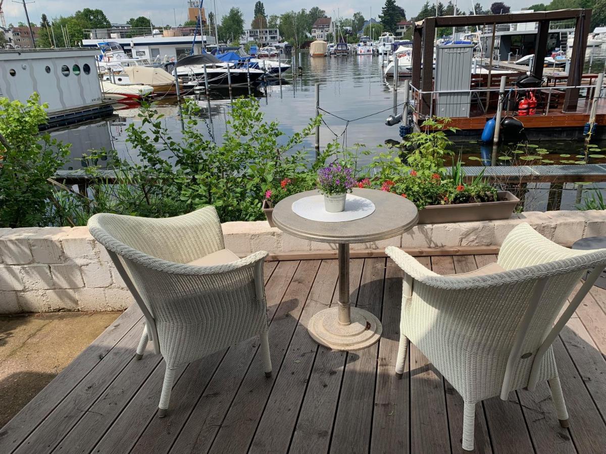 Tiny House Oder Auf Der Sunset Marina Berlin