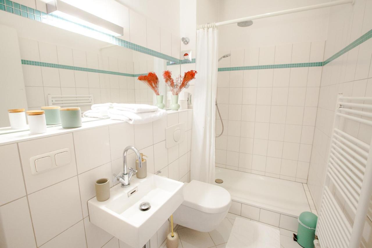 Family-friendly Waterfront Loft, 3 Bedrooms, 130 M2 Apartment Berlin