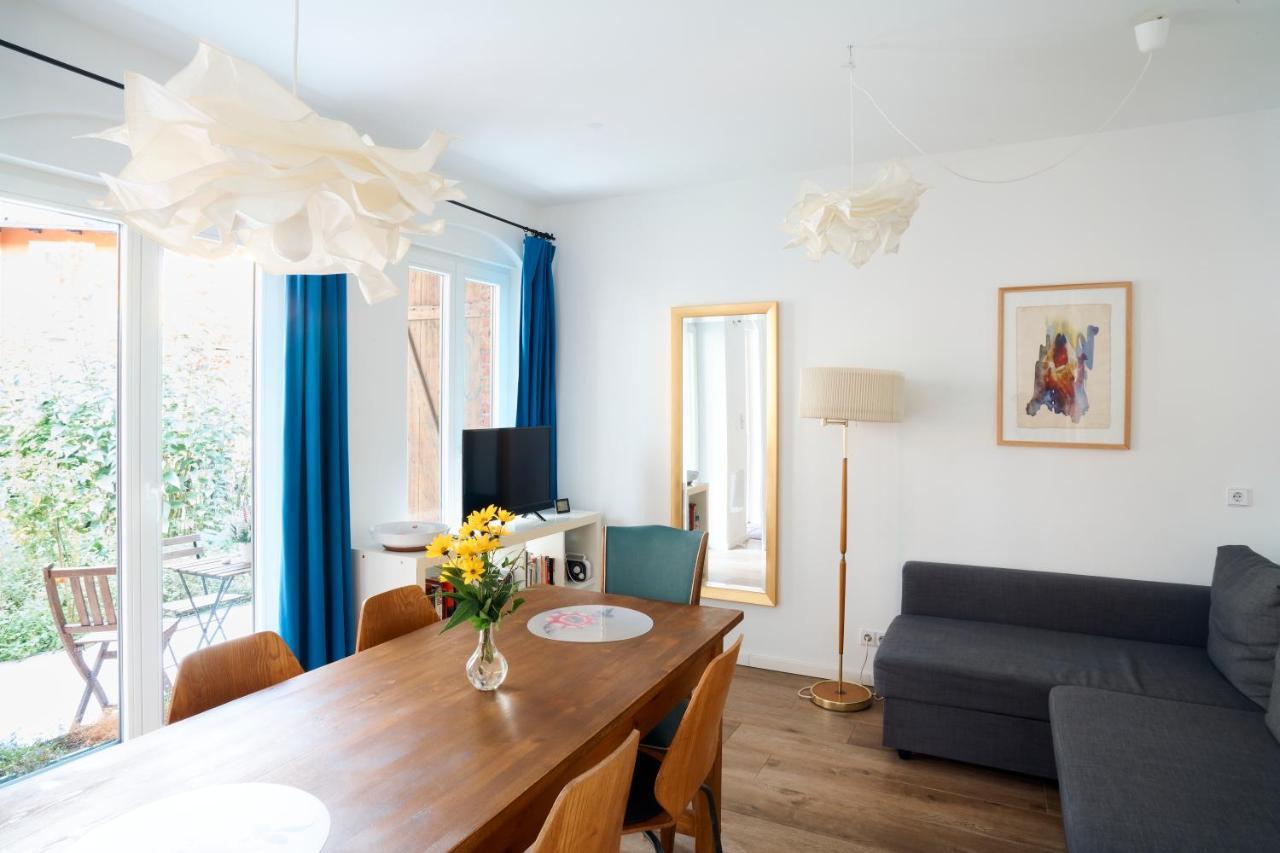 Apartment Beautiful Backyard Remise Berlin
