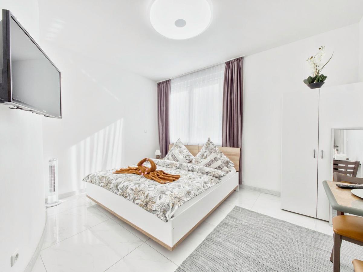 Amanda Guest house