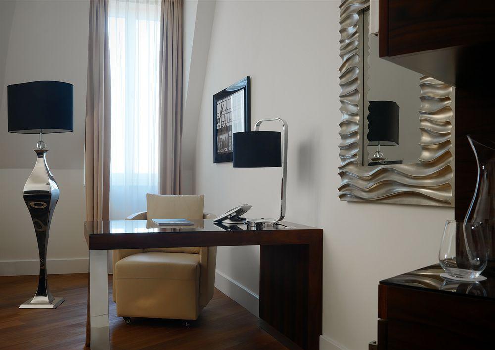 Roomers Steinplatz, Autograph Collection Berlin