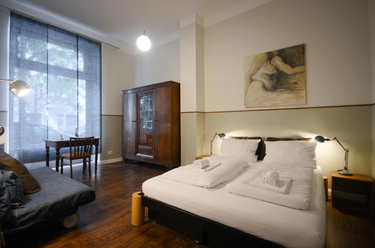 Apartment Altbauwohnung Mit 3 Badern Berlin