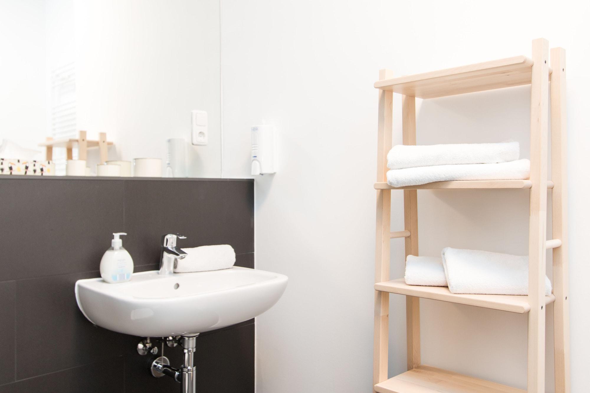 Apartment Primeflats - Aroser Allee Berlin