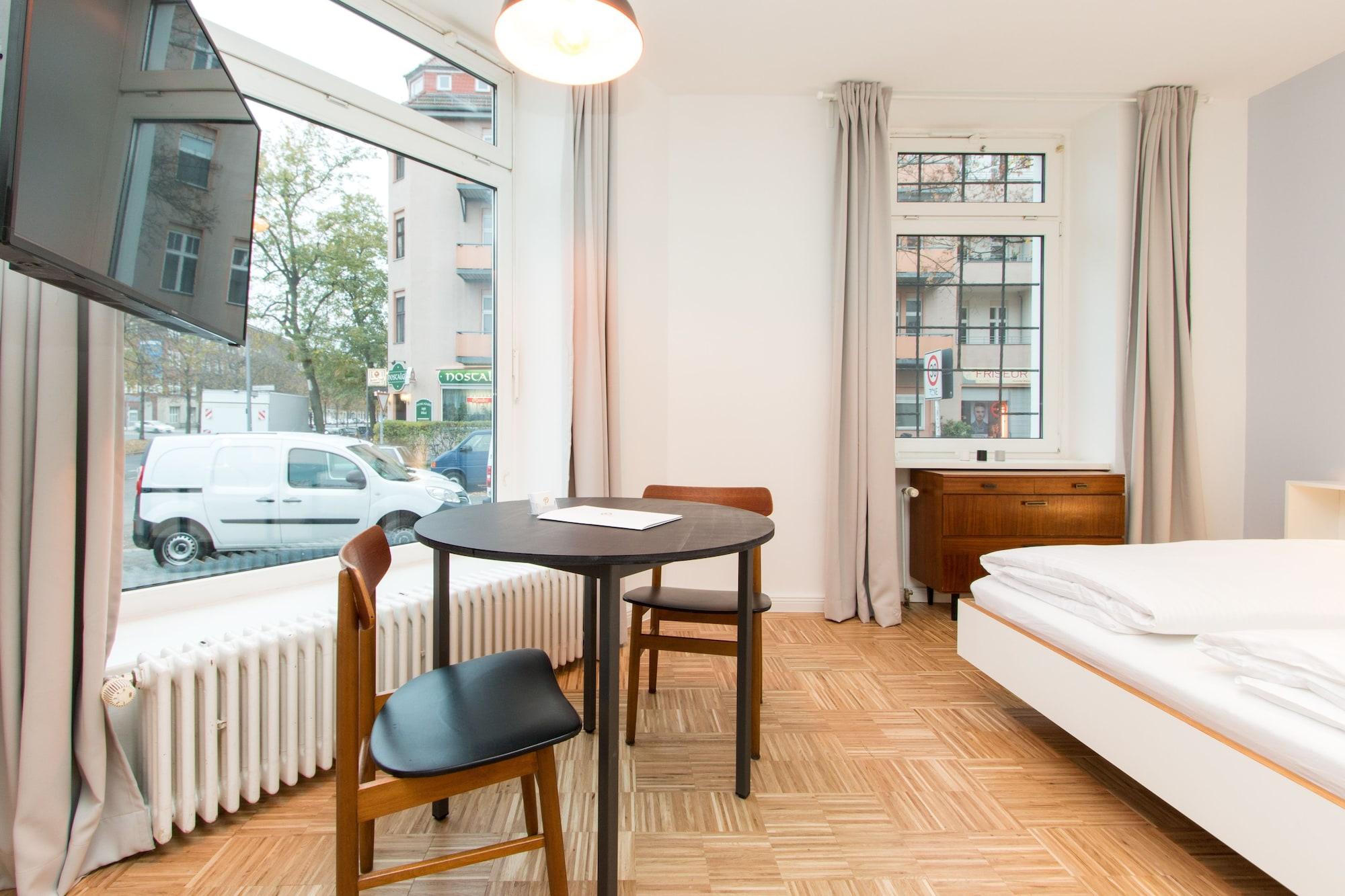 Primeflats - Aroser Allee Apartment