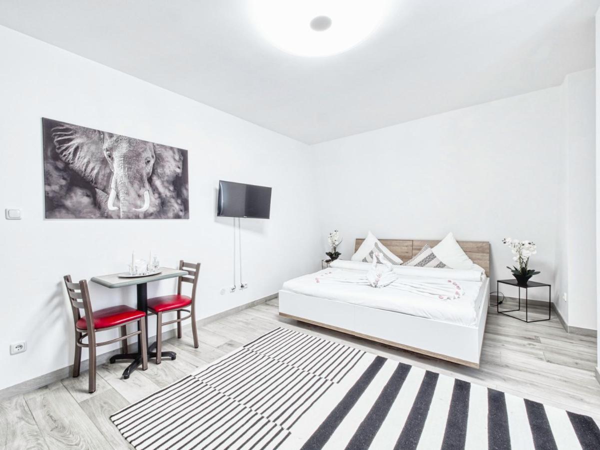 Amanda Guest house