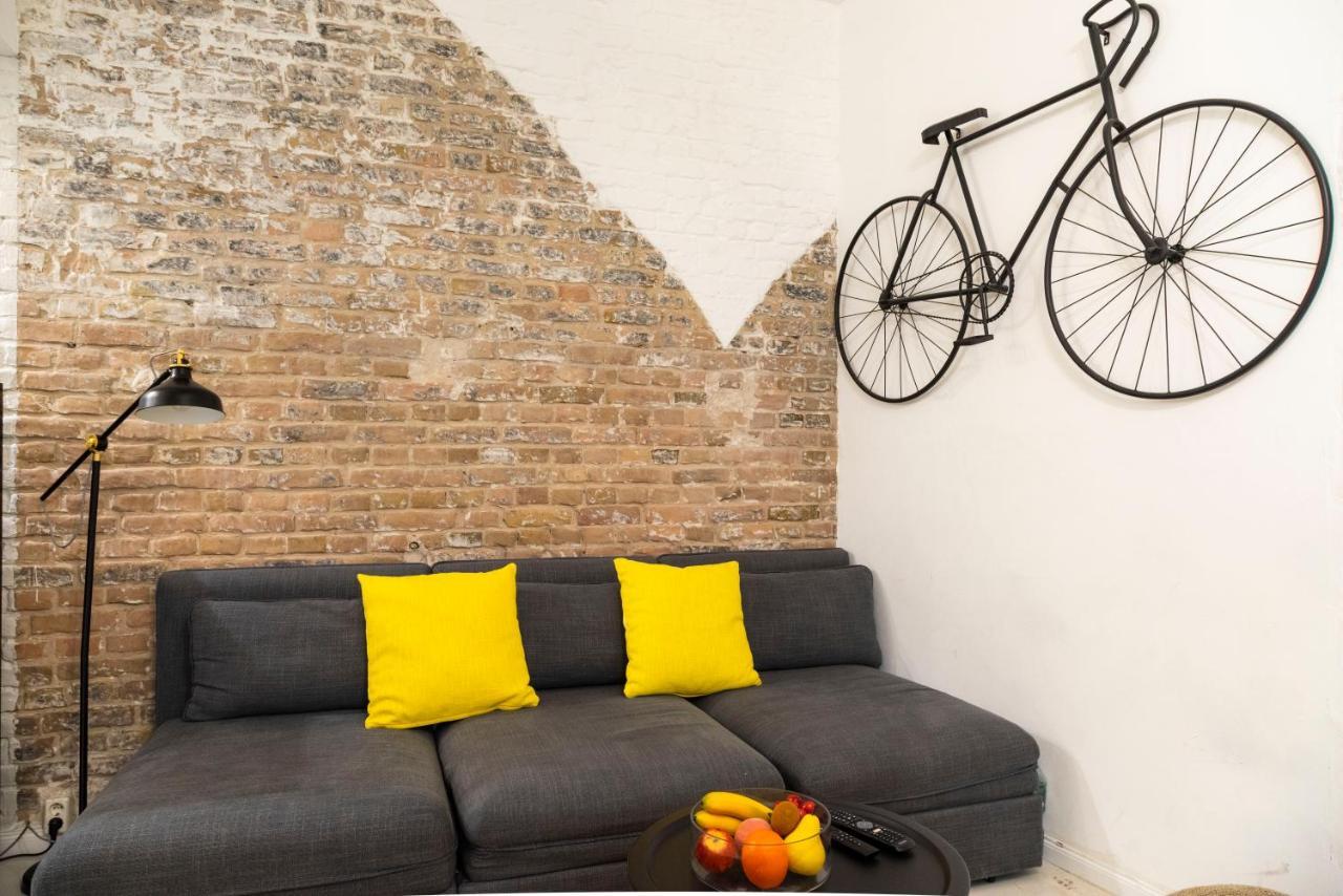 Apartment Neukolln Industrial Style 2 Bathrms 3 Bedrms +a/c *
