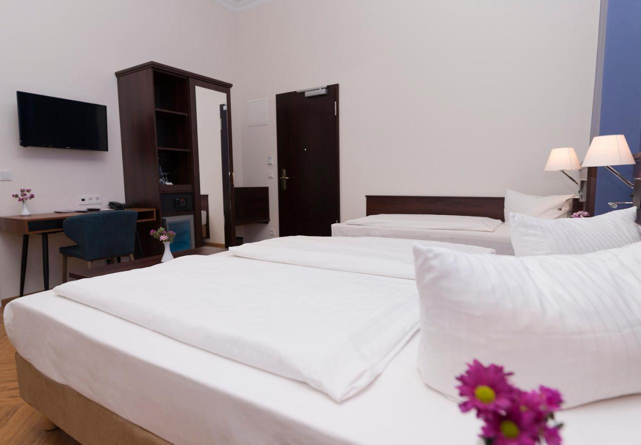 Rewari Hotel