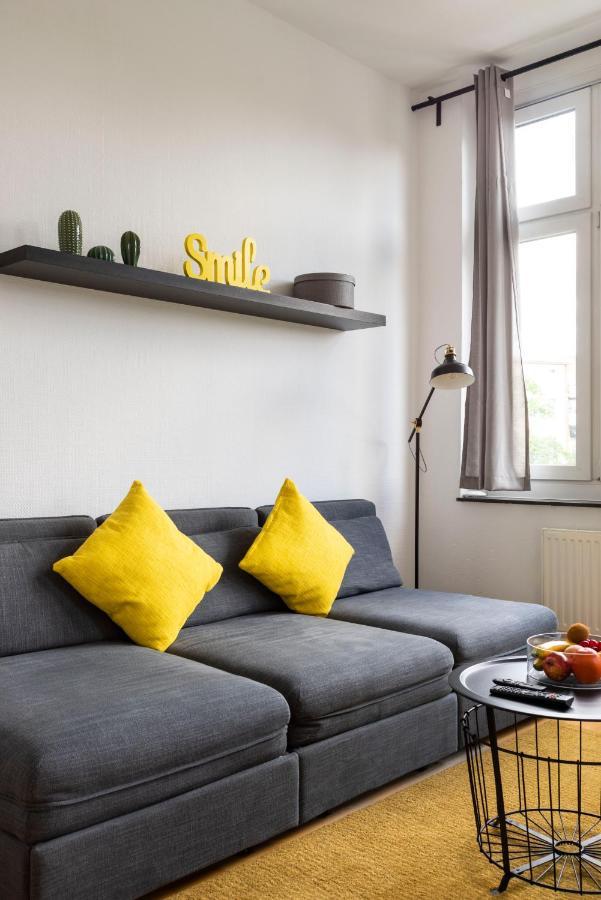 Apartment Central +3br +big Living Next To U-station Berlin